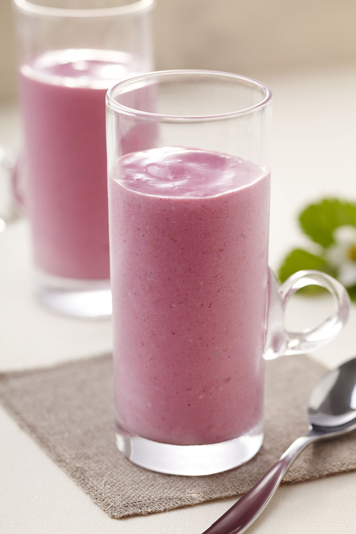 161CreamyBerrySmoothieV246839F1